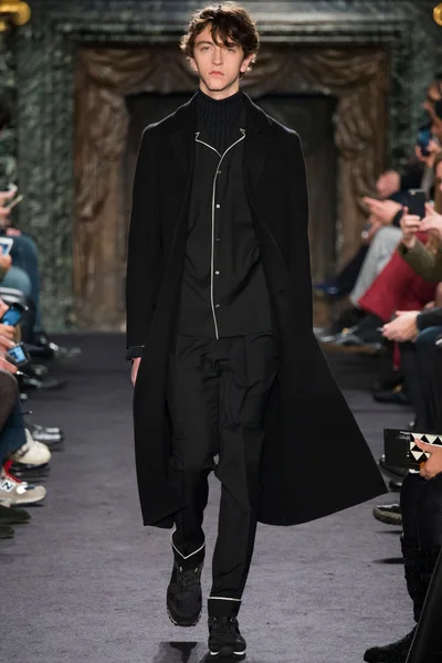 Look 2